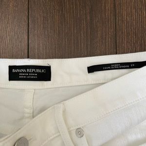 Banana Republic White Skinny Jeans